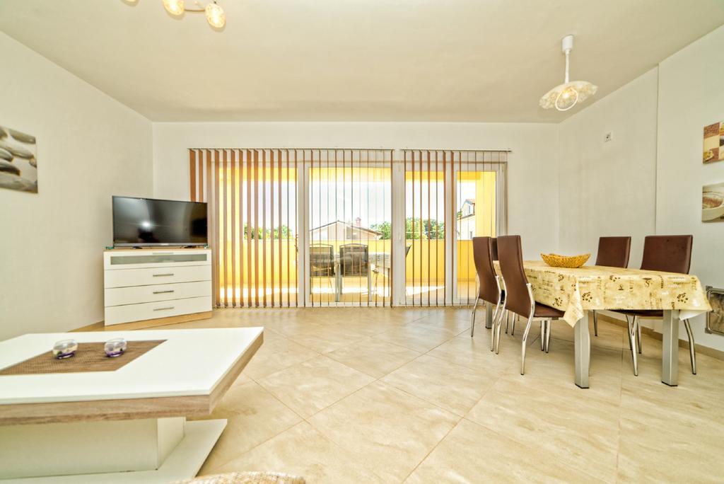 Apartment Una Пула Екстер'єр фото