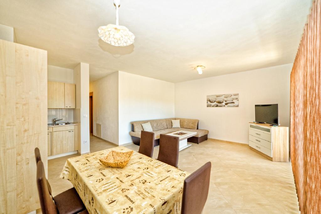 Apartment Una Пула Екстер'єр фото